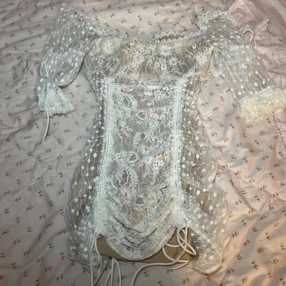 Fashionnova white lace angel baby puff sleeve corset dress - Picture 2 of 8